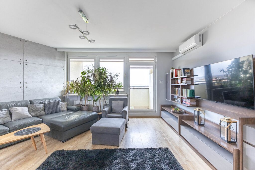 Appartamento - 4 stanze - 92 m² - ascensore - via Młynarska Piaseczno