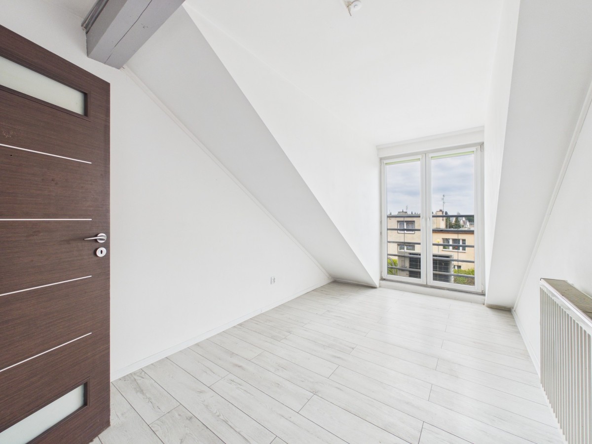 Квартира - 2 комнаты - 58 м² - ул. Грунвальдская Плевиски