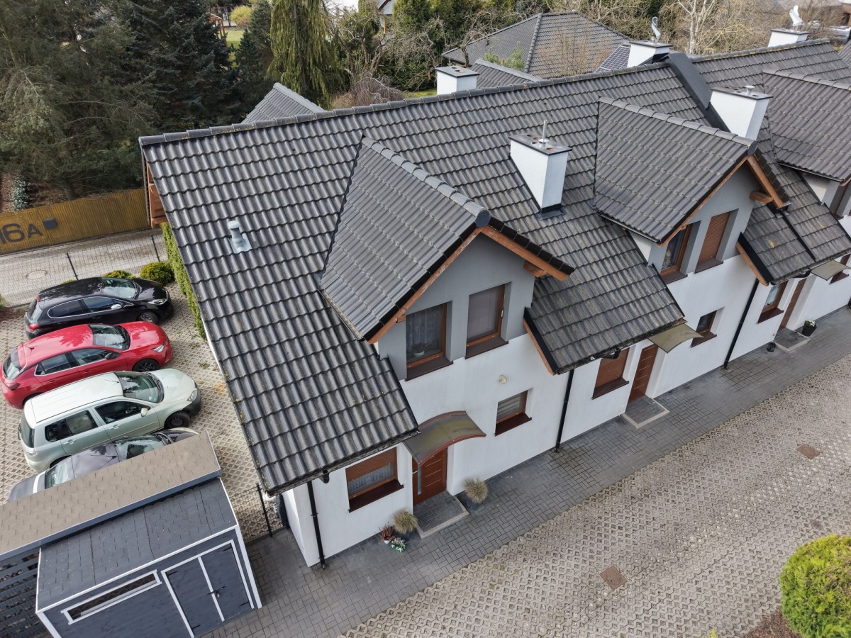 Будинок - 4 кімнати - 77 м² - вул. Садова Коморники