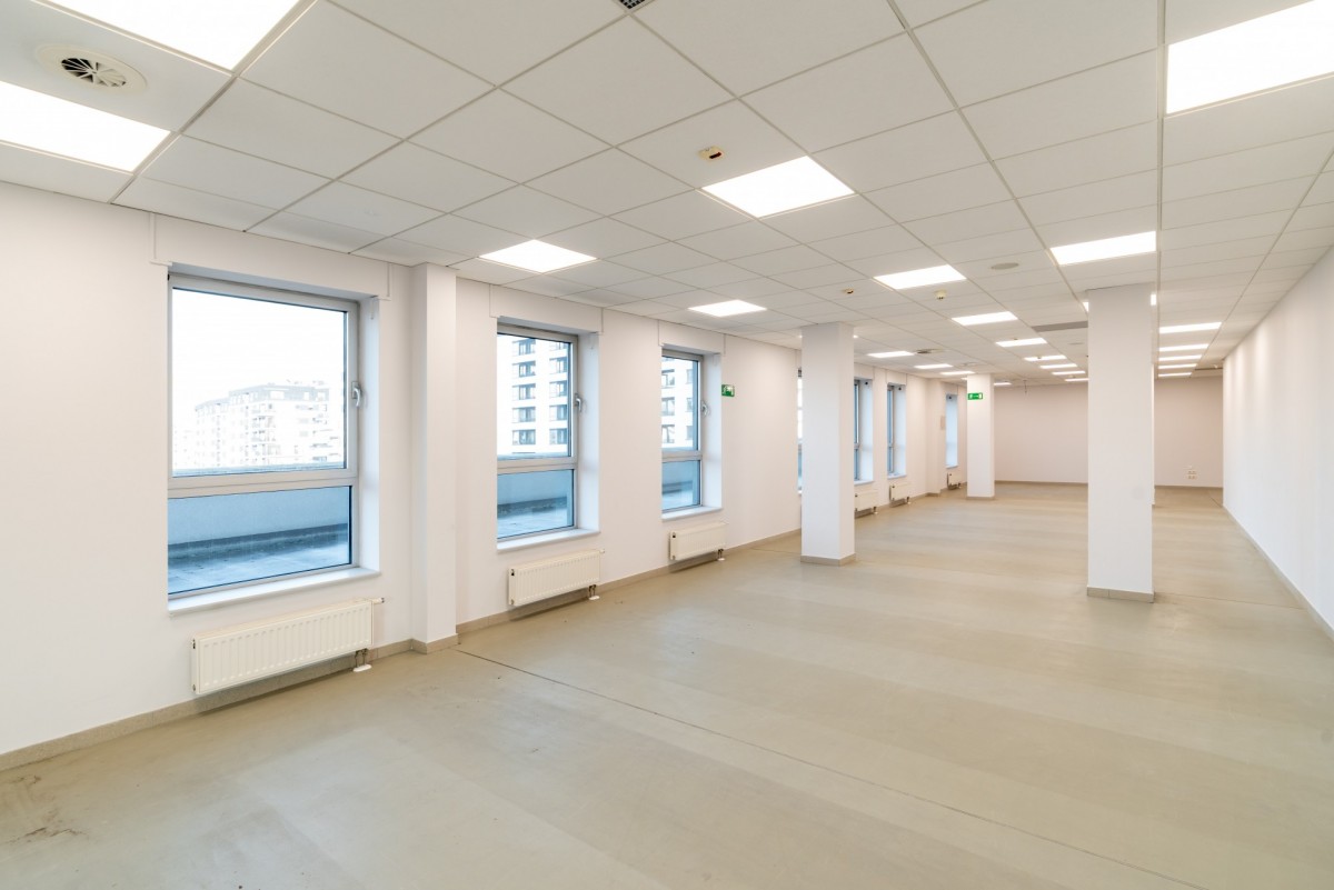 Property - 1 room - 135 m² - ul. Jana Henryka Dąbrowskiego Poznań