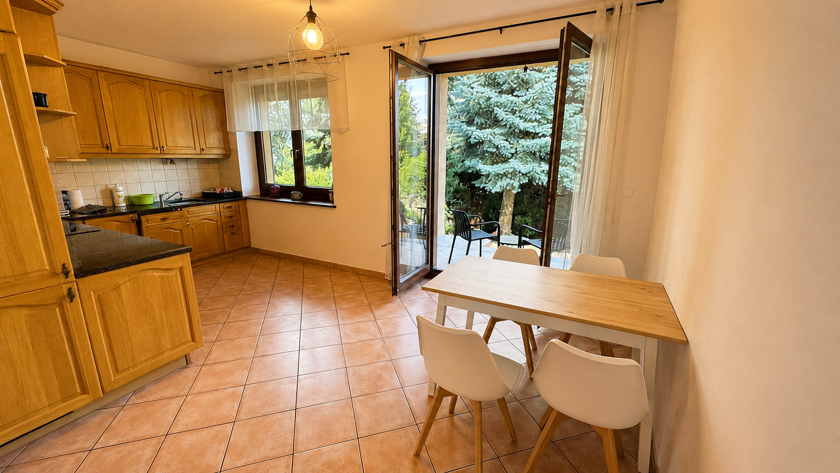 Dom na wynajem Krzyki 5 pokoi 250 m²