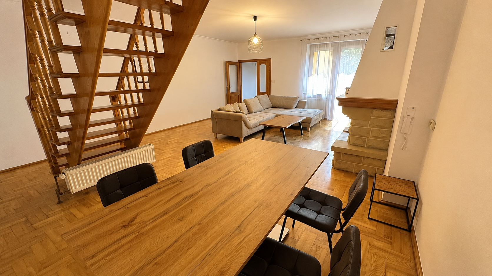 Dom na wynajem Krzyki 5 pokoi 250 m²