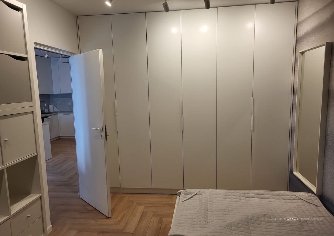 Bilocale in affitto a Krzyki, 50 m² con balcone