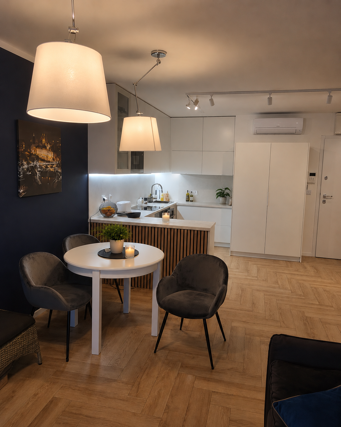 Bilocale in affitto a Krzyki, 50 m² con balcone