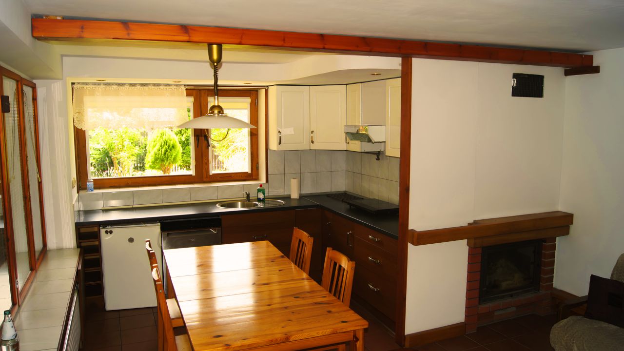 Casa in affitto Wrocław Krzyki | 188m² | 5 stanze | camino