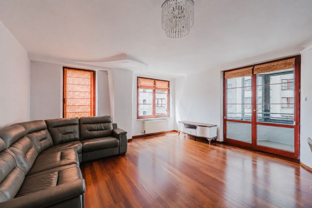 Wohnung zu verkaufen, 4 Zimmer, 113 m² — Wola, Warszawa